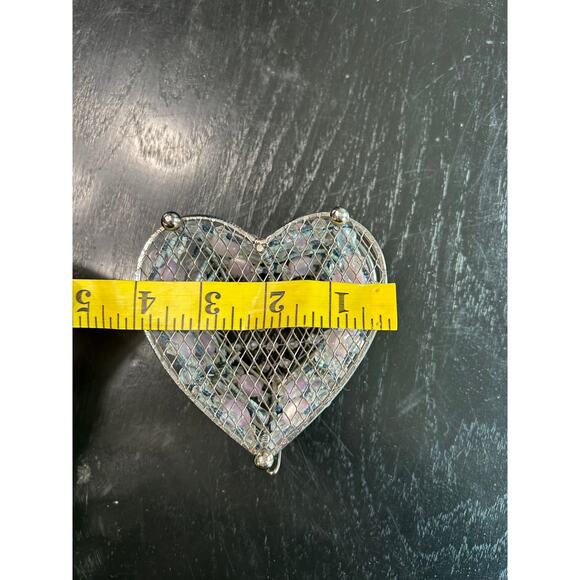 Whimsical Wire- Beaded- Heart Trinket Box with Lid- Pink blues- y2k- table decor - Picture 8 of 9
